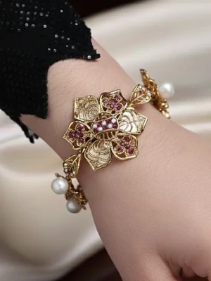 BS-010-MA-Flower Hand Cuff -