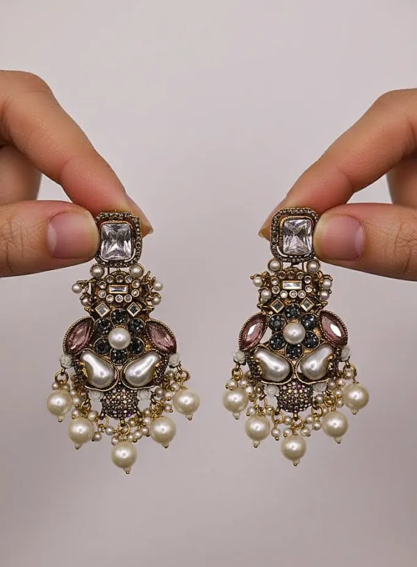 ES-028-BK Pearl Earings (1)