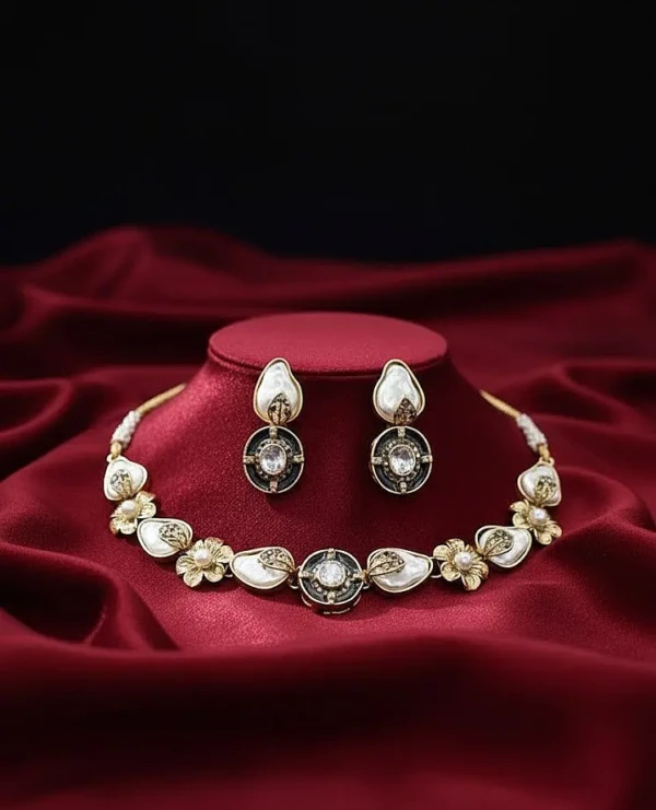 ST-042-BK Designer Choker Handmade With Basra Mo