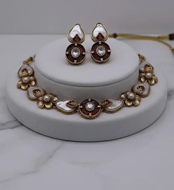 ST-043-MN Designer Choker Handmade With Basra Moti String (5)